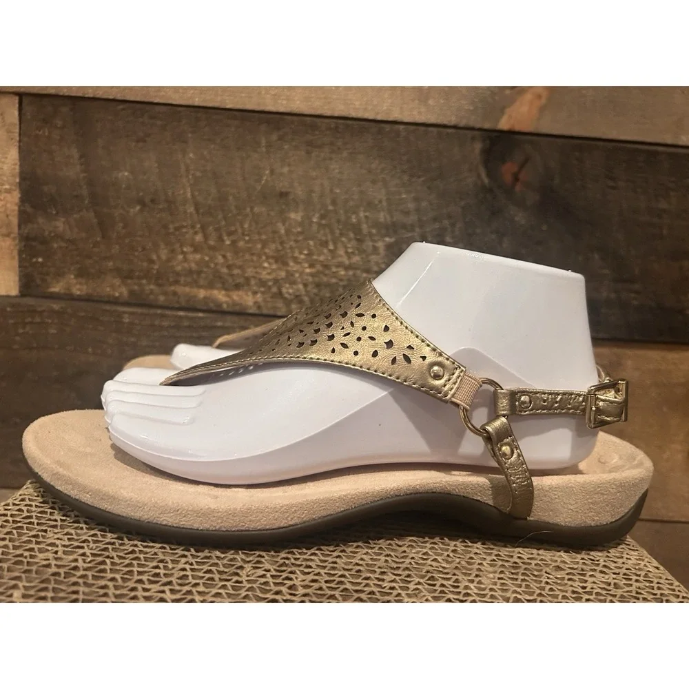 Vionic Kirra II Gold Leather T-Strap Backstrap‎ Toe Post Comfort Sandal 9.5 EUC